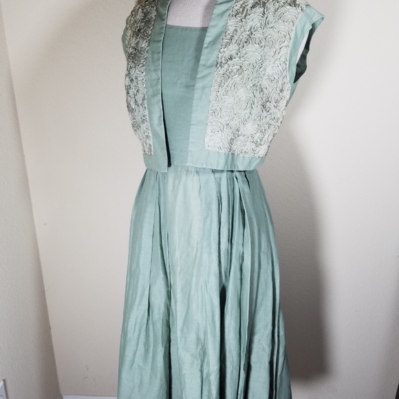 Paul Sachs Vintage Green Sundress Shrug & Earrings - Picture 4 of 8